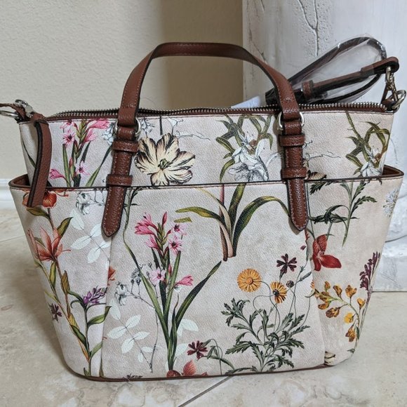 dana buchman cherry tote